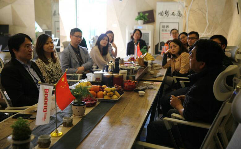 阿里巴巴领导到访博多控股集团