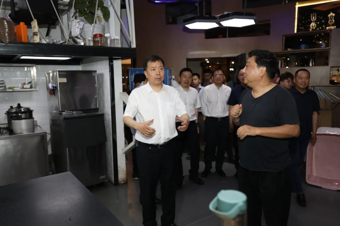 杭州市委、余杭区委书记张振丰等领导一行莅临博多公司